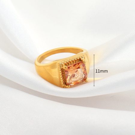 Chromatic-Signet-Gold_Champagne