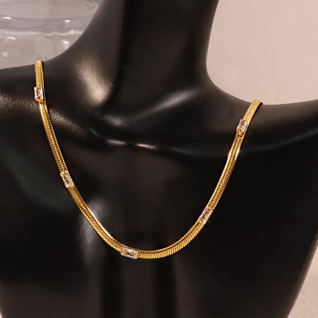 Serene-Herringbone-Crystal